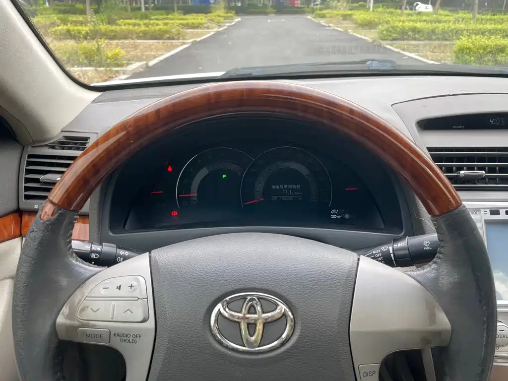 Toyota Camry 2008 — фото 14
