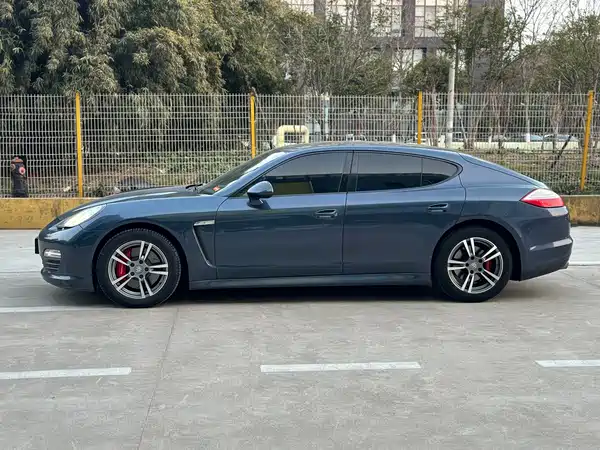 Porsche Panamera 2013