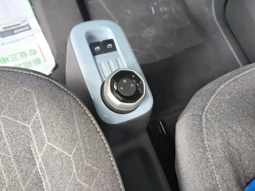 Geely Galaxy Panda 2025 — фото 15