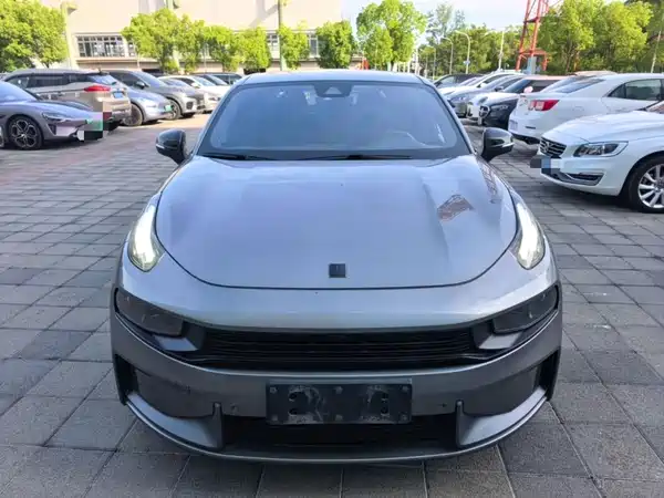 Lynk & Co 03 2022
