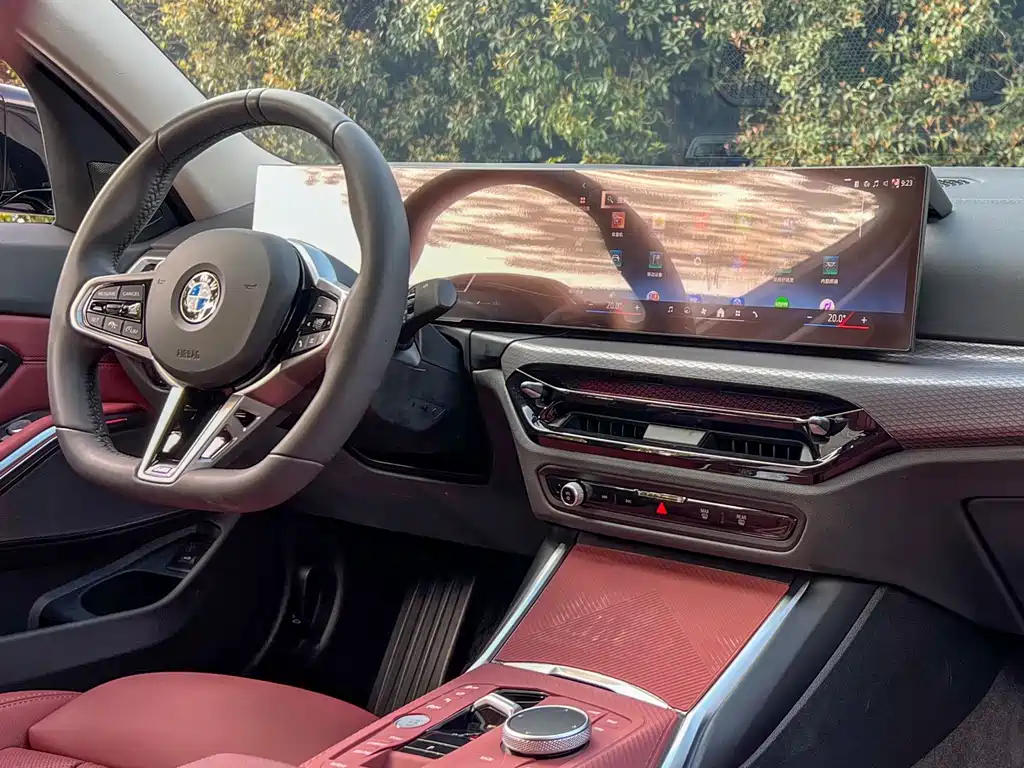 BMW 3 Series 2025 — фото 13