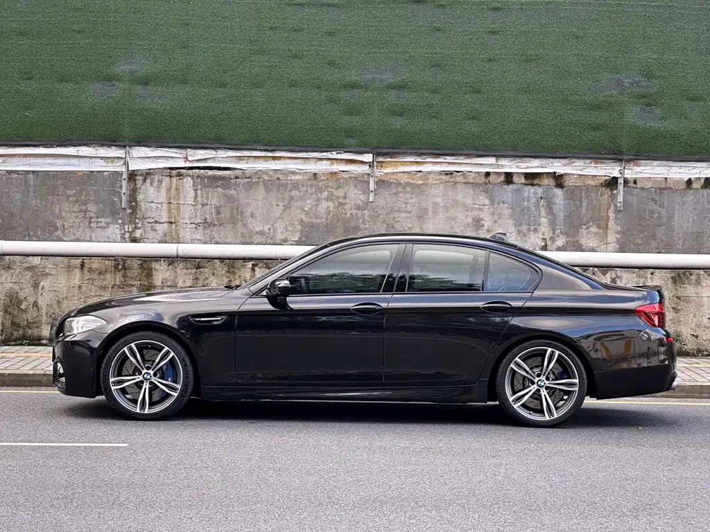 BMW M5 2014 — фото 2