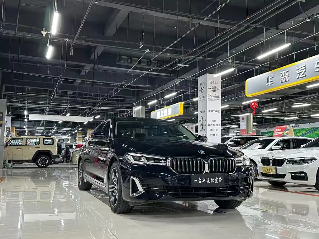 BMW 5 Series 2023 — фото 1