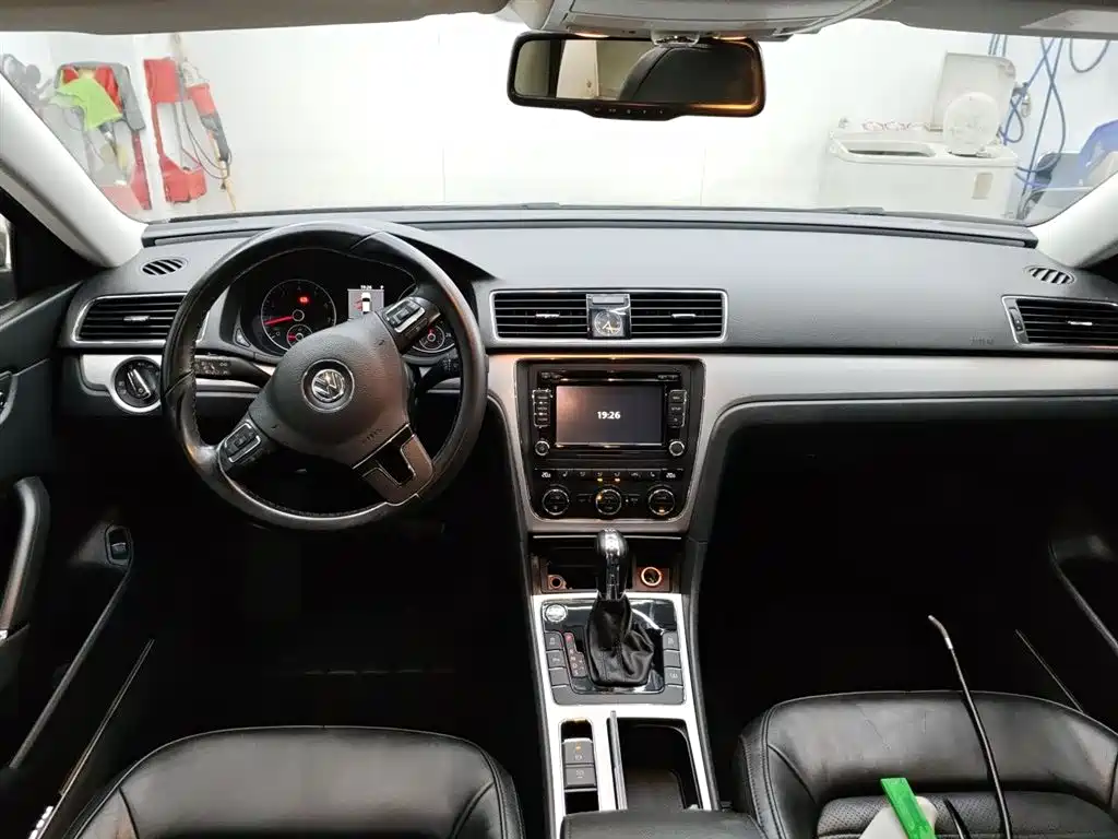 Volkswagen Passat 2015 — фото 5