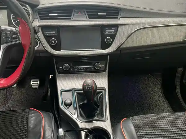 Geely Emgrand GS 2017