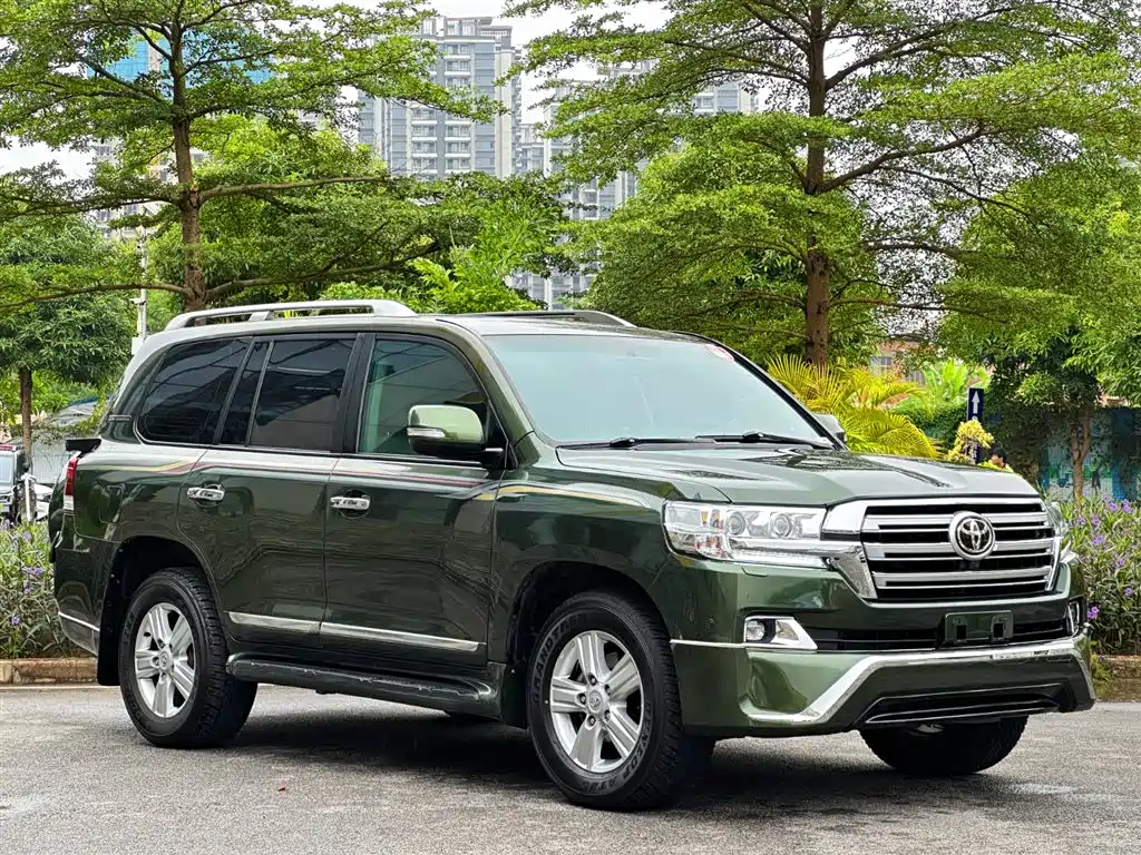 Toyota Land Cruiser 2012 — фото 3