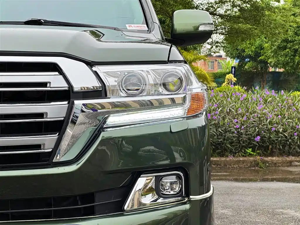 Toyota Land Cruiser 2012 — фото 28