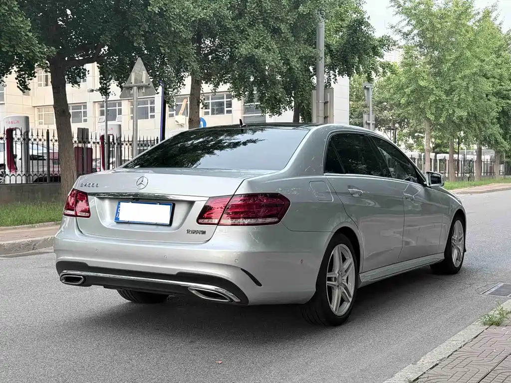 Mercedes-Benz E-Class 2014 — фото 19