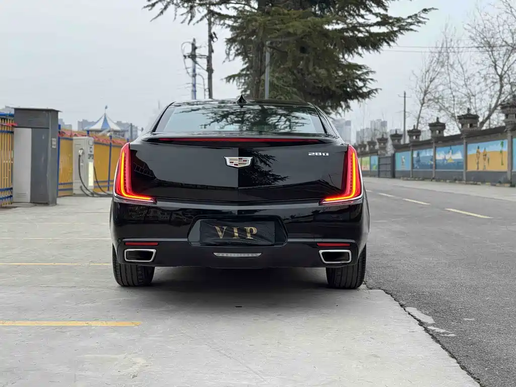 Cadillac XTS 2018 — фото 14