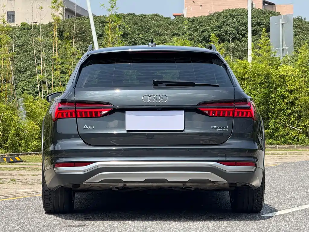Audi A6 2022 — фото 26