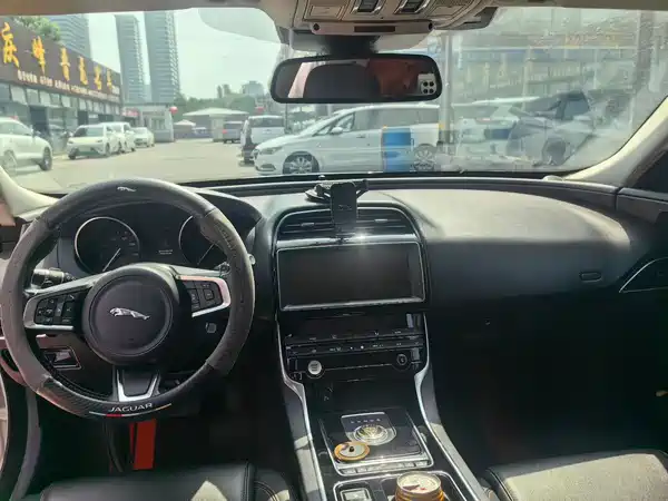 Jaguar XEL 2019