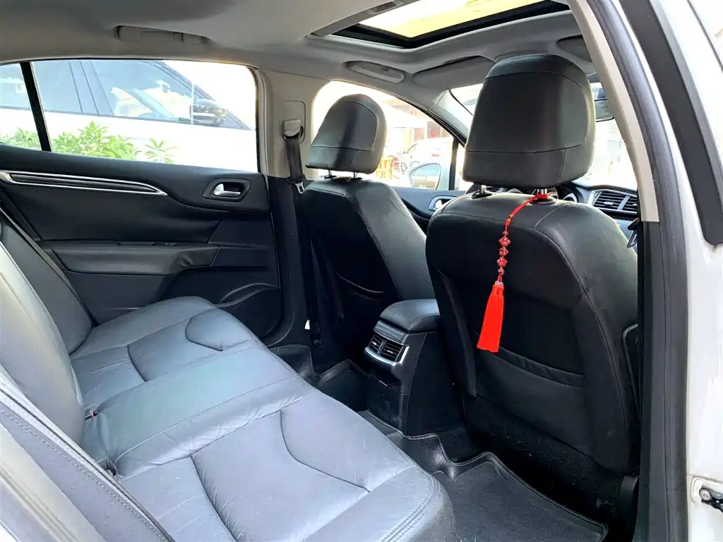 Citroen C4L 2014 — фото 14