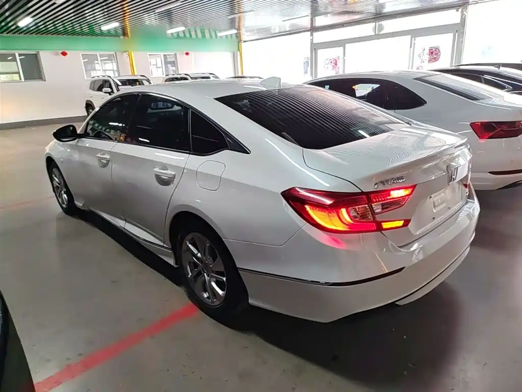 Honda Accord 2019 — фото 5