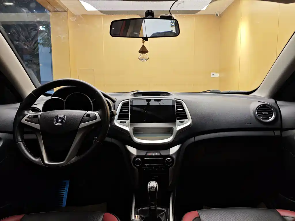 Changan Eado XT 2015 — фото 20