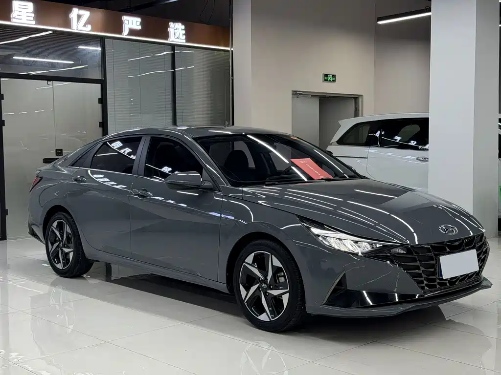 Hyundai Elantra 2023