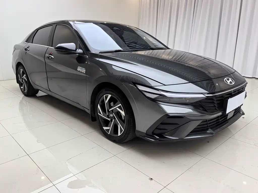 Hyundai Elantra 2023