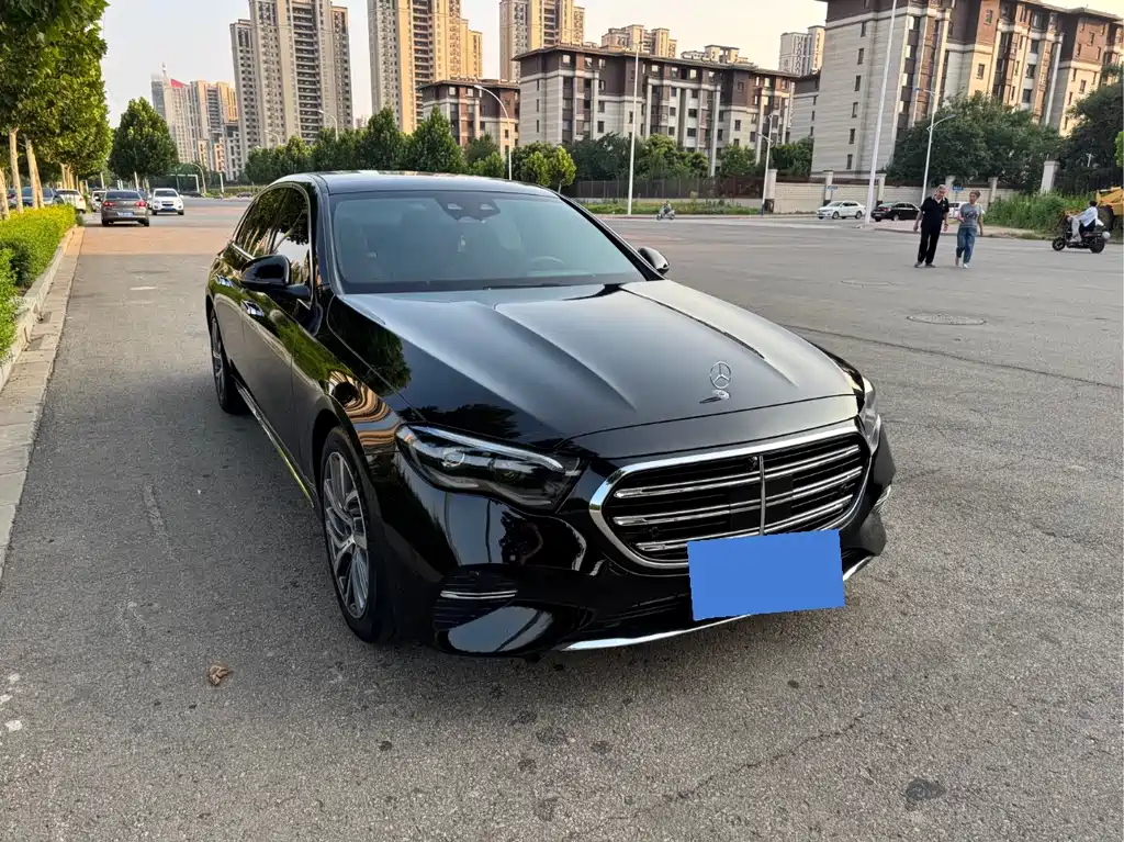 Mercedes-Benz E-Class 2024