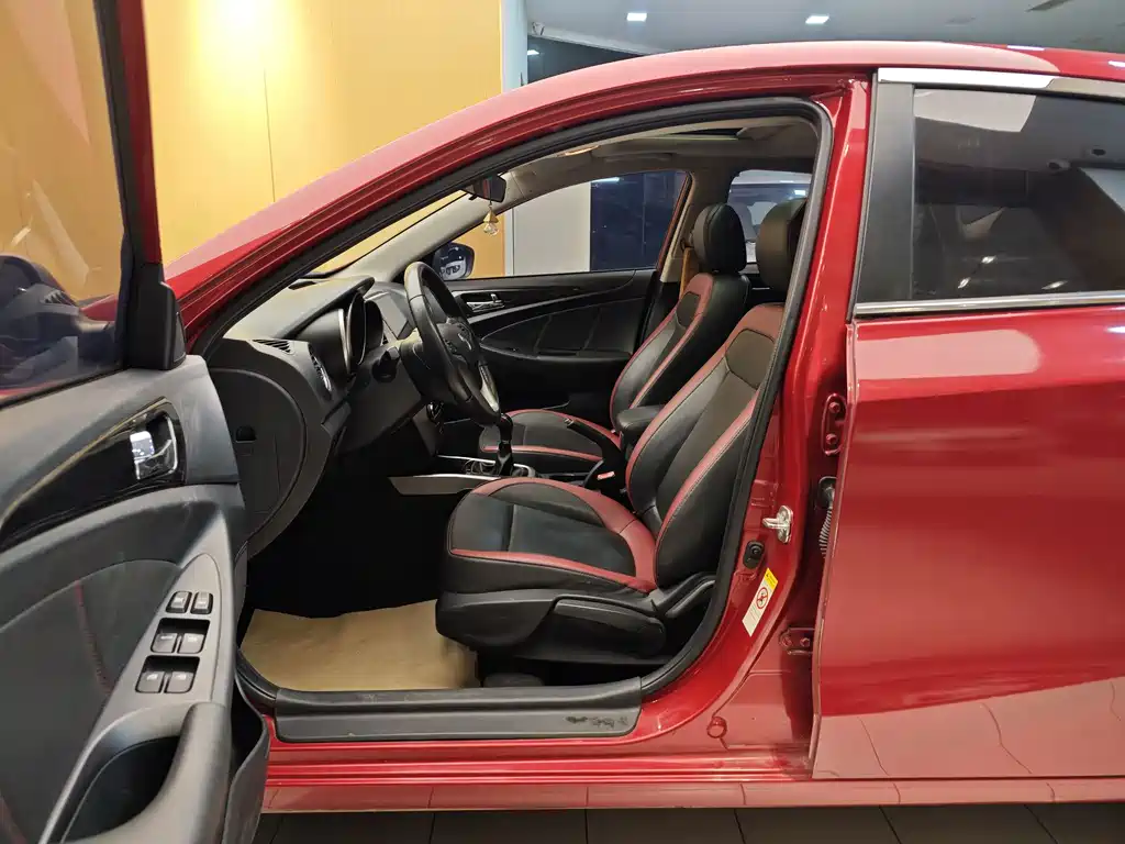 Changan Eado XT 2015 — фото 14