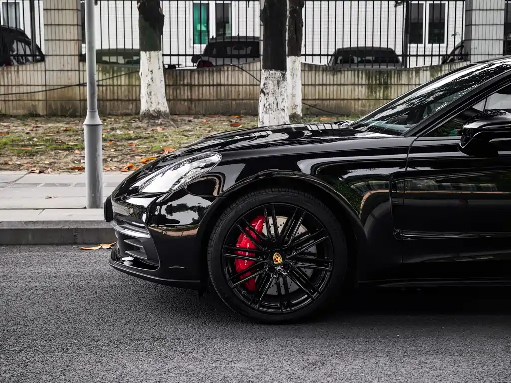 Porsche Panamera 2019 — фото 33