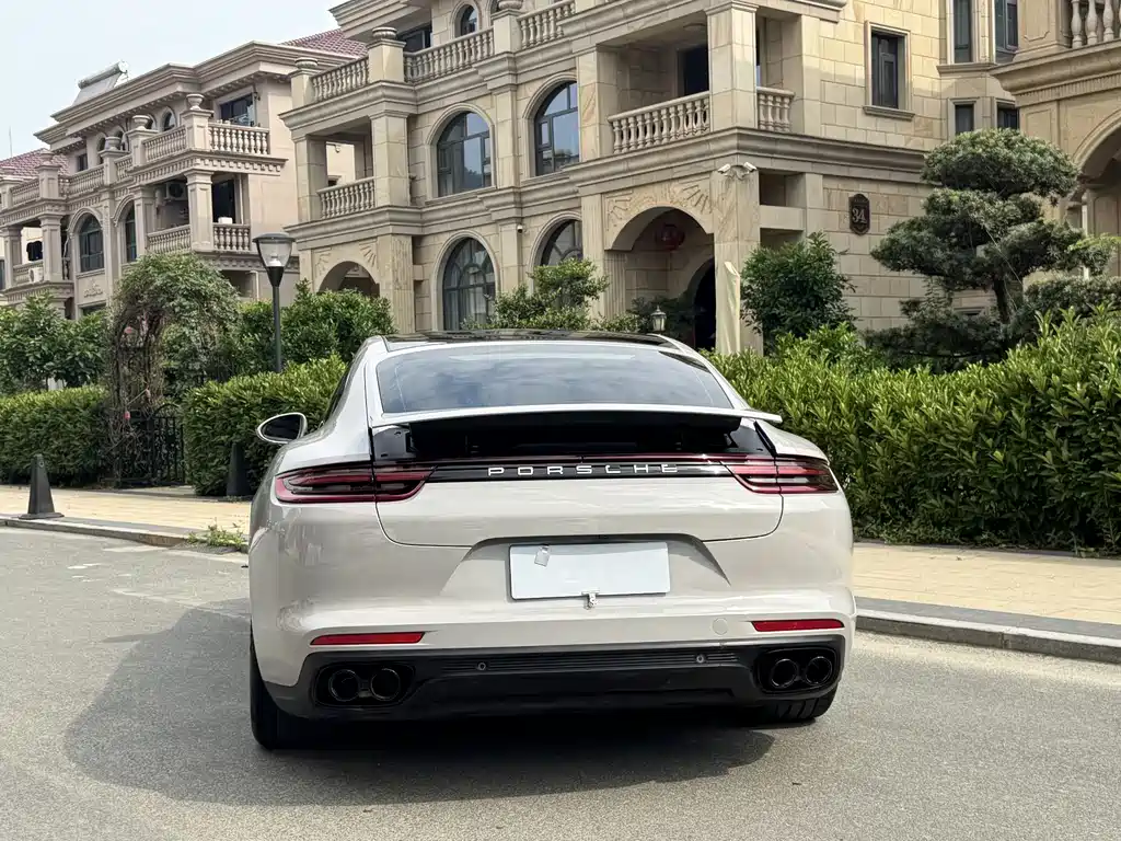 Porsche Panamera 2019 — фото 5