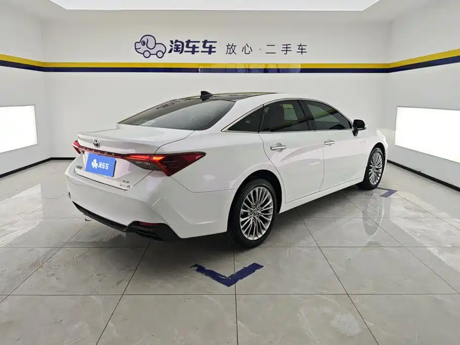Toyota Avalon 2022