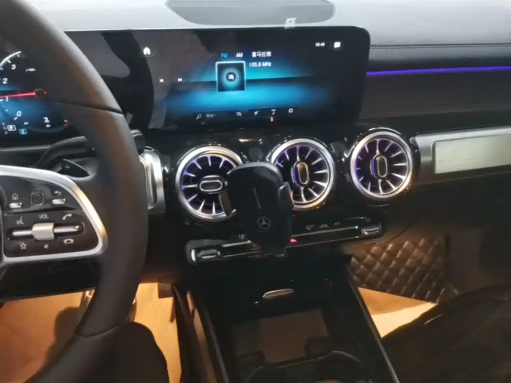 Mercedes-Benz GLB 2023 — фото 13