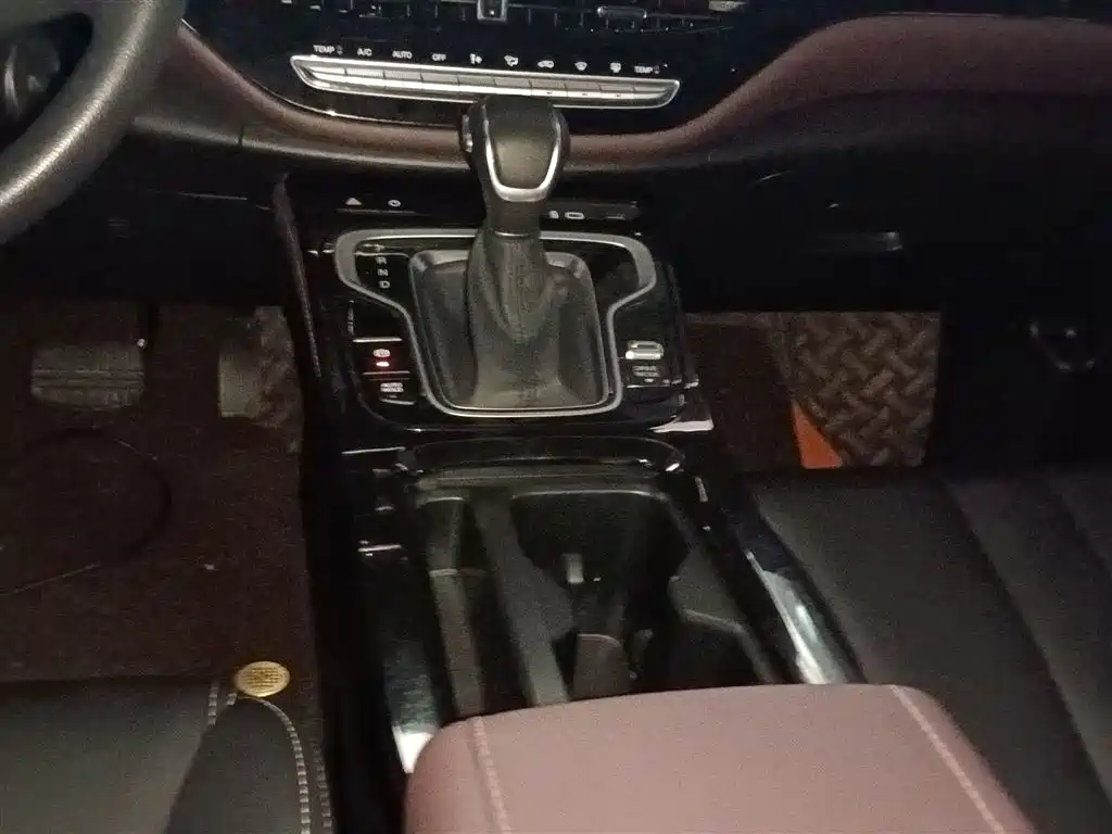 GAC Motor Trumpchi M6 2023 — фото 10