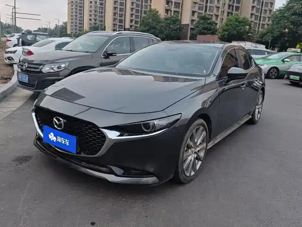 Mazda 3 Axela 2024