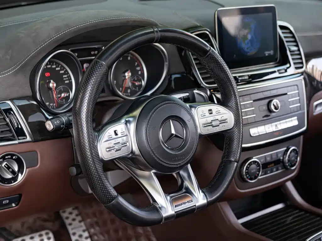 Mercedes-Benz GLS 2018 — фото 13