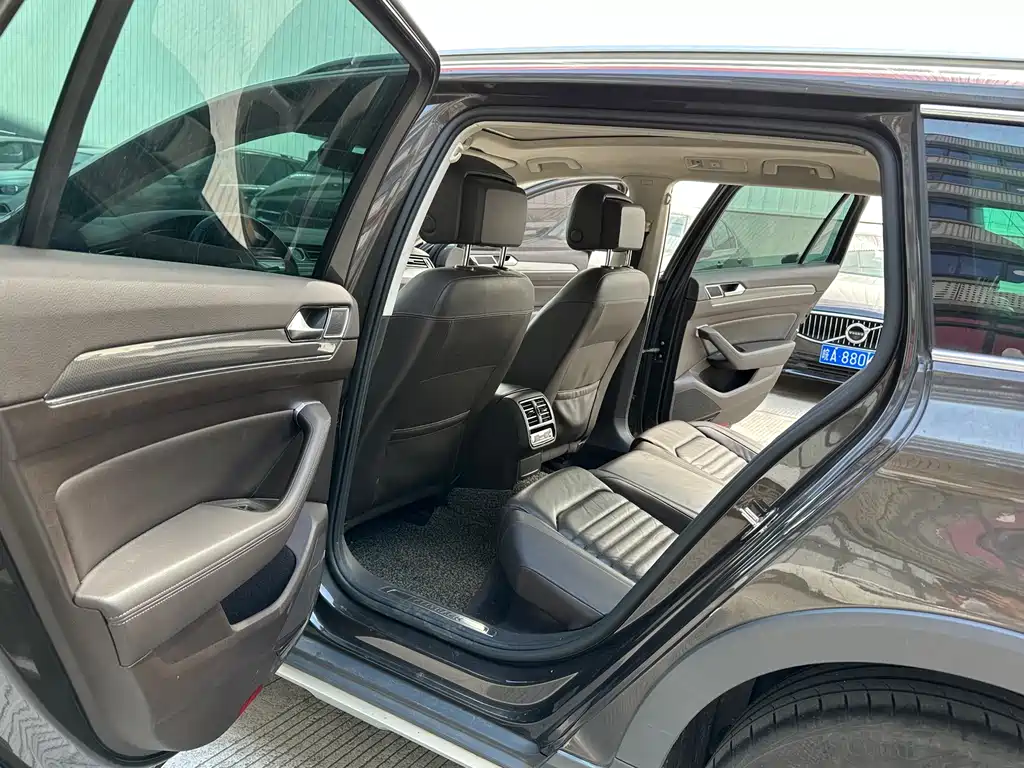 Volkswagen Viloran 2017