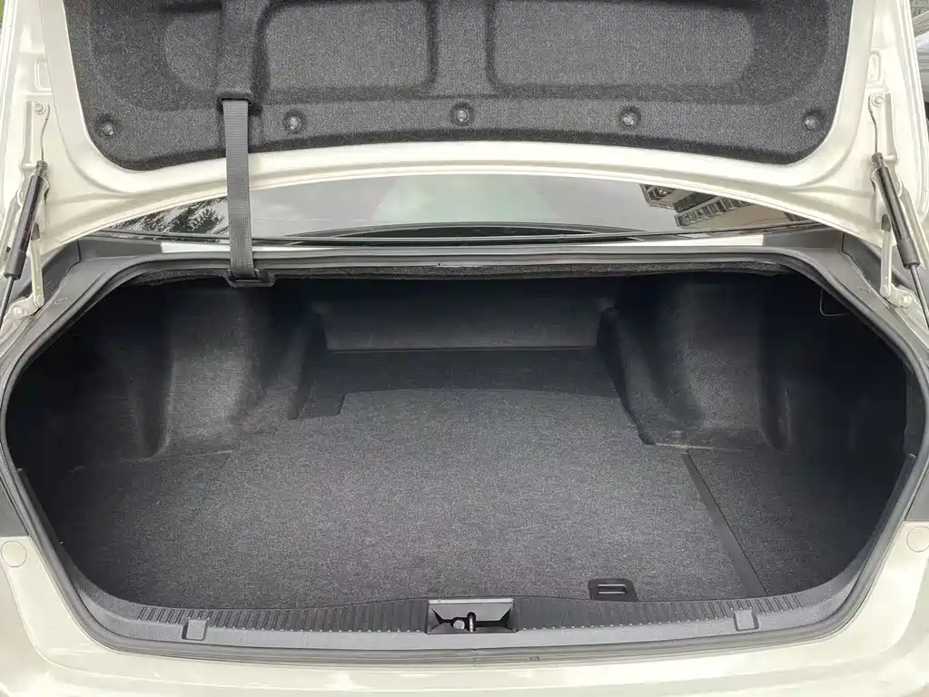 Toyota Crown 2019 — фото 13