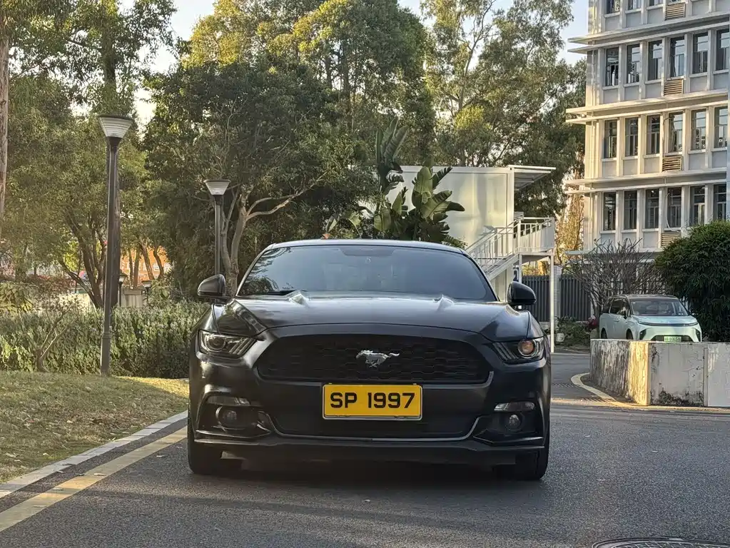 Ford Mustang 2017 — фото 2