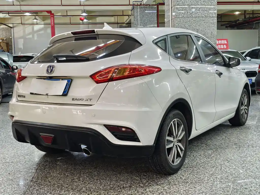 Changan Eado XT 2016 — фото 11