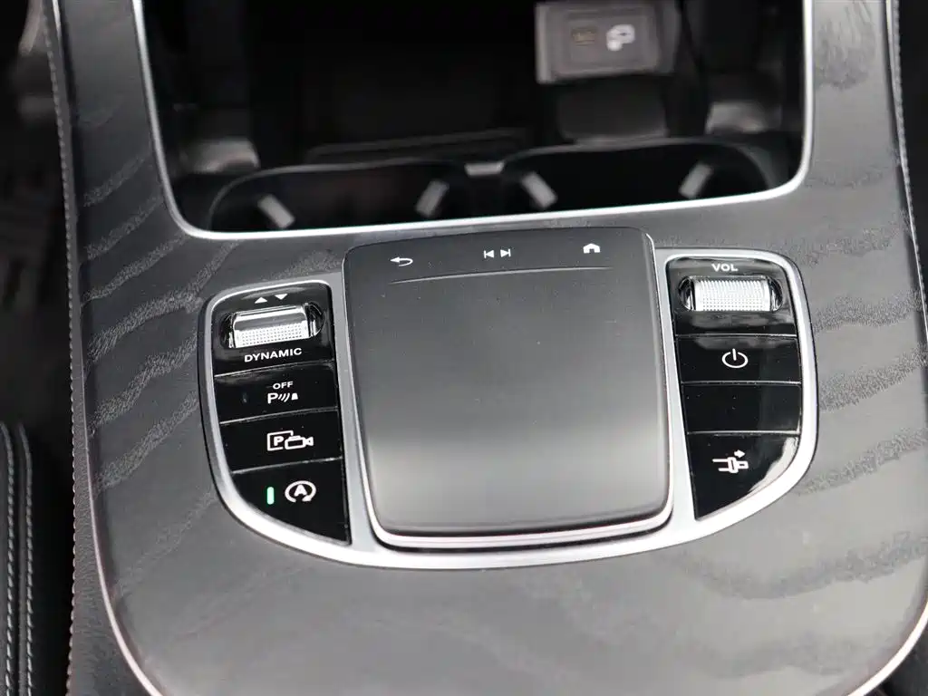 Mercedes-Benz E-Class 2021 — фото 18