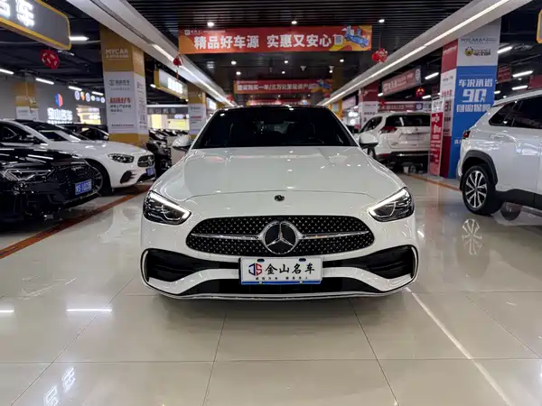 Mercedes-Benz C-Class 2024