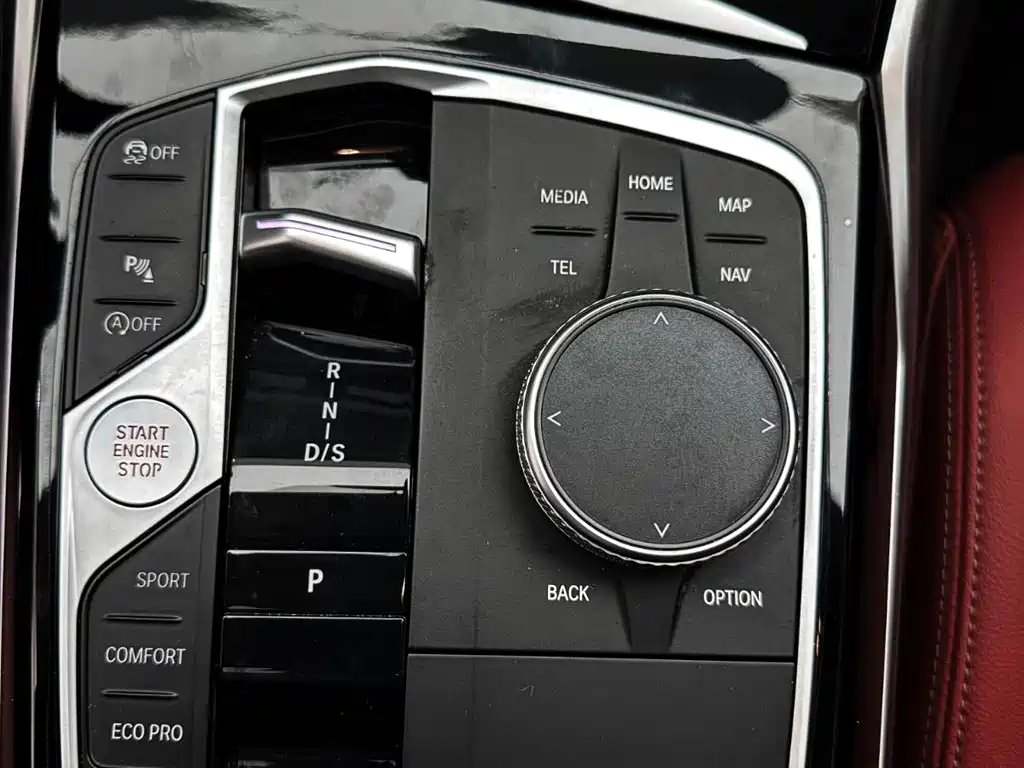 BMW 3 Series 2023 — фото 13