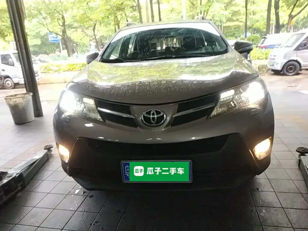Toyota RAV4 2014