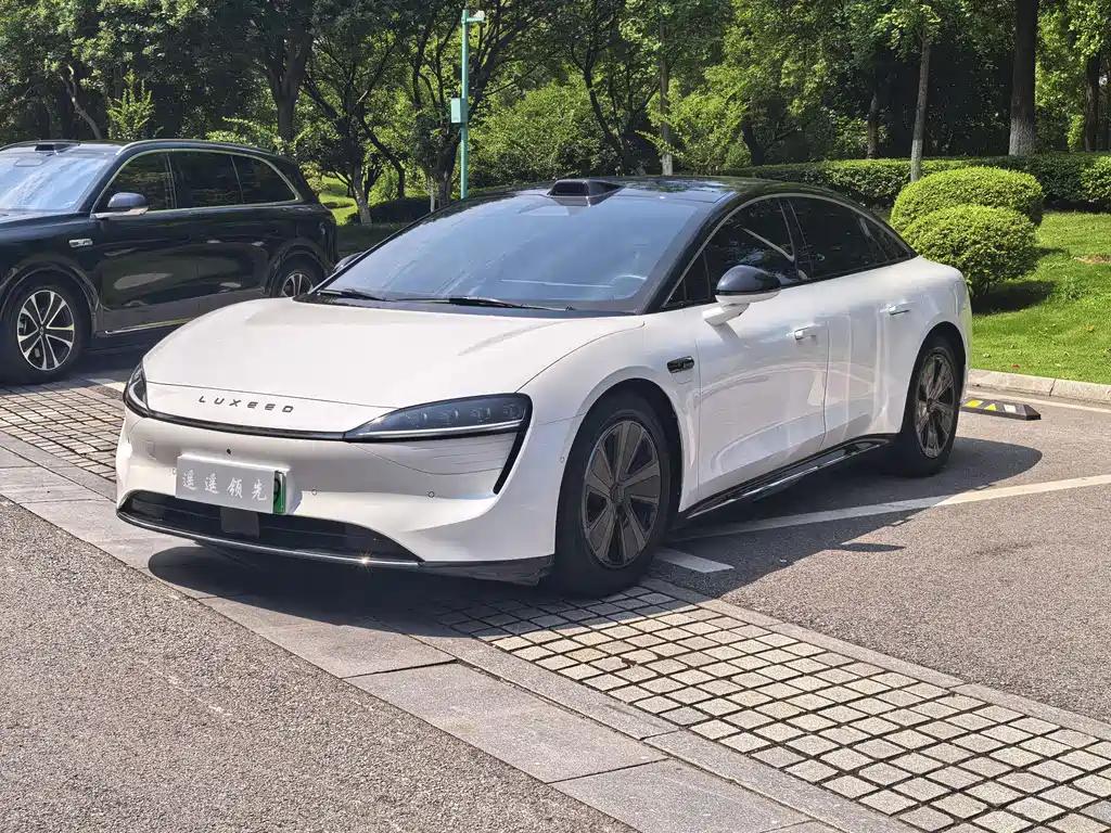 Luxeed Zhijie S7 2024