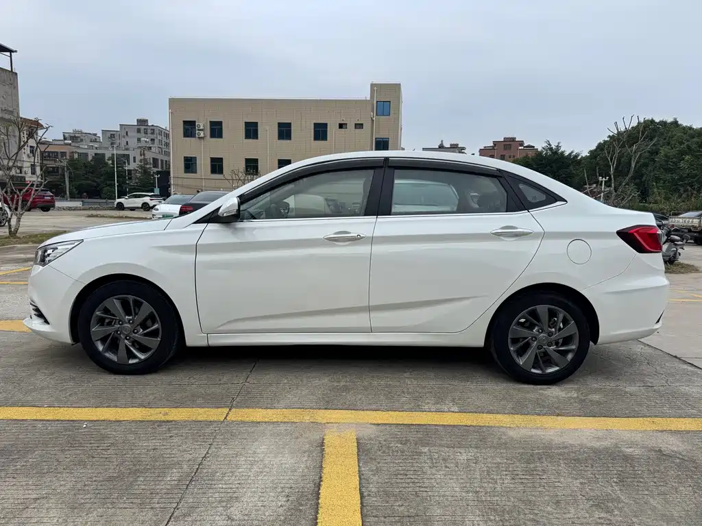 Changan Eado DT 2019 — фото 7
