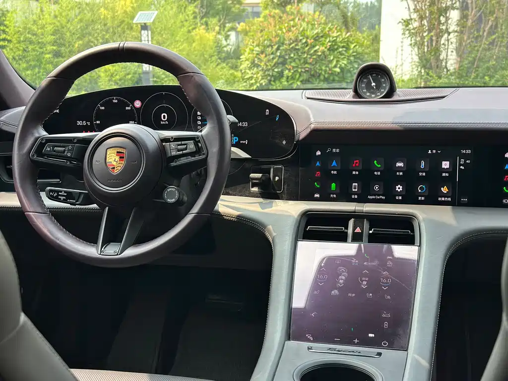 Porsche Taycan 2023 — фото 12