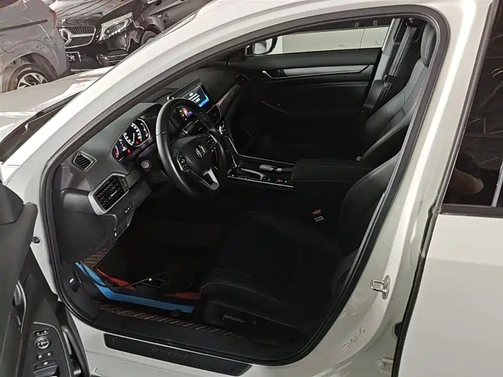Honda Inspire 2023 — фото 16