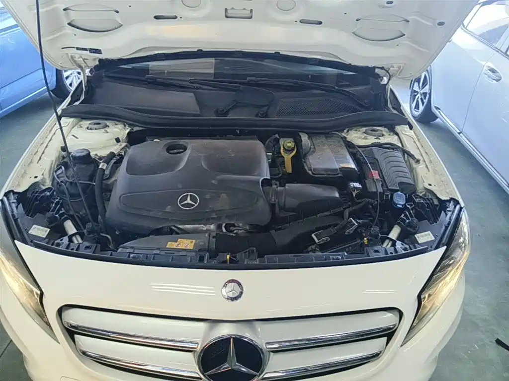 Mercedes-Benz GLA 2016 — фото 16