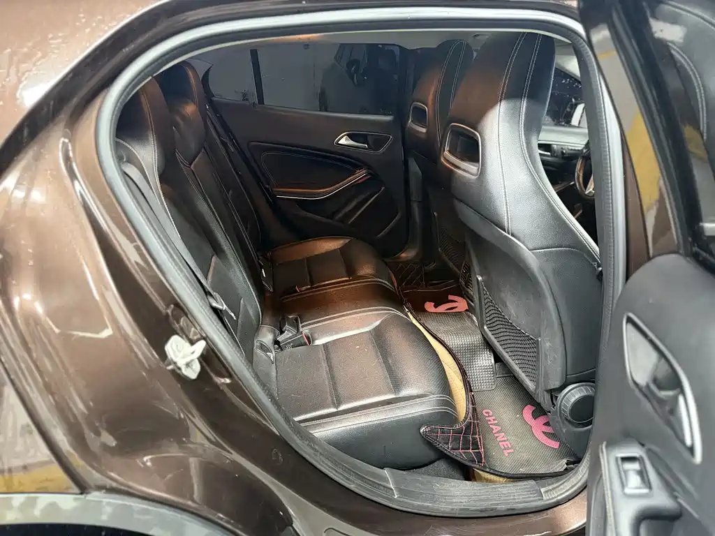Mercedes-Benz GLA 2015