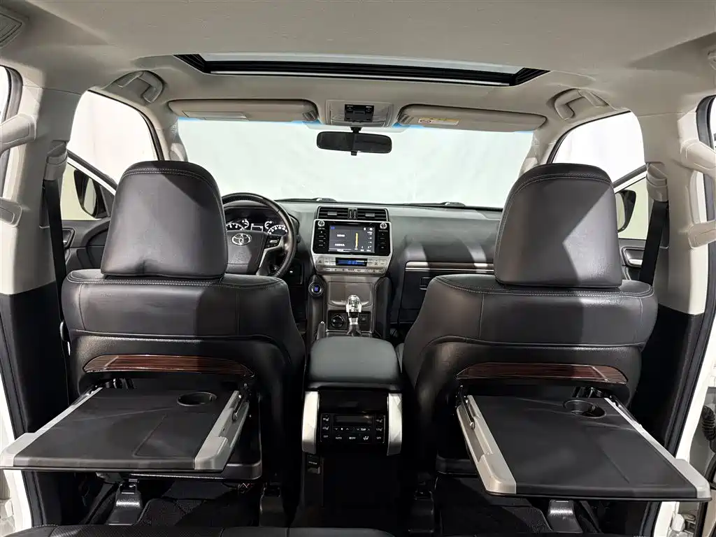 Toyota Prado 2019 — фото 10