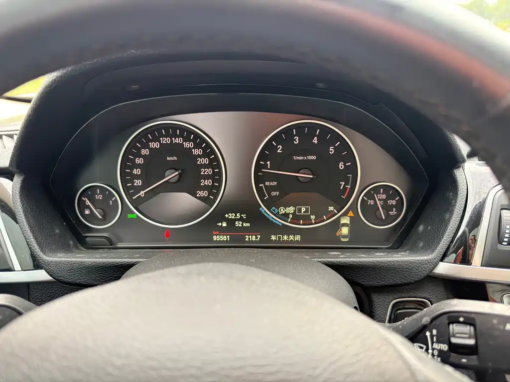 BMW 3 Series 2019 — фото 15