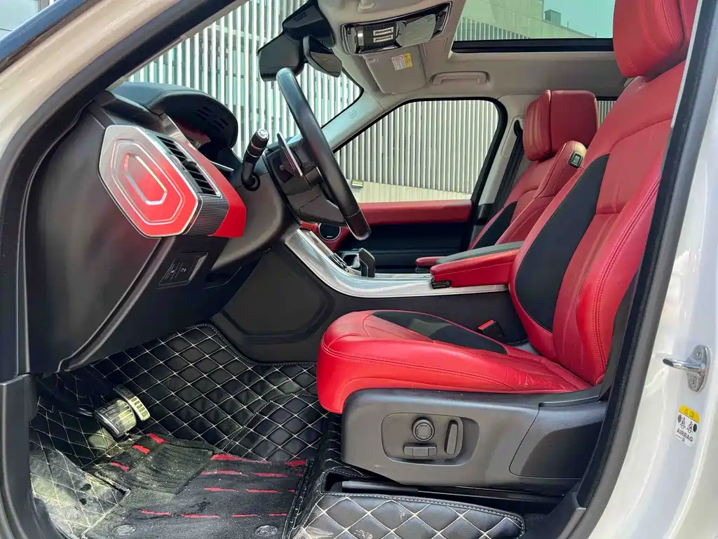 Land Rover Sport 2022