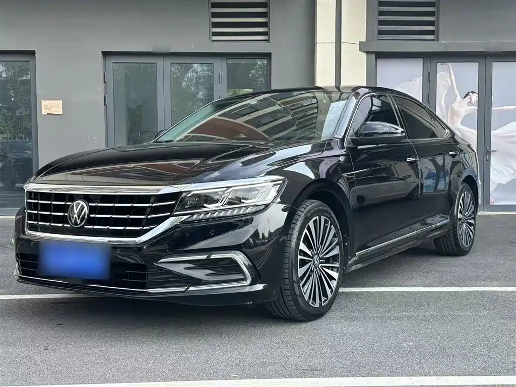 Volkswagen Passat 2021 — фото 1