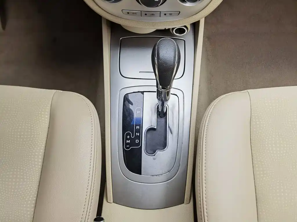 Buick Excelle 2014 — фото 13