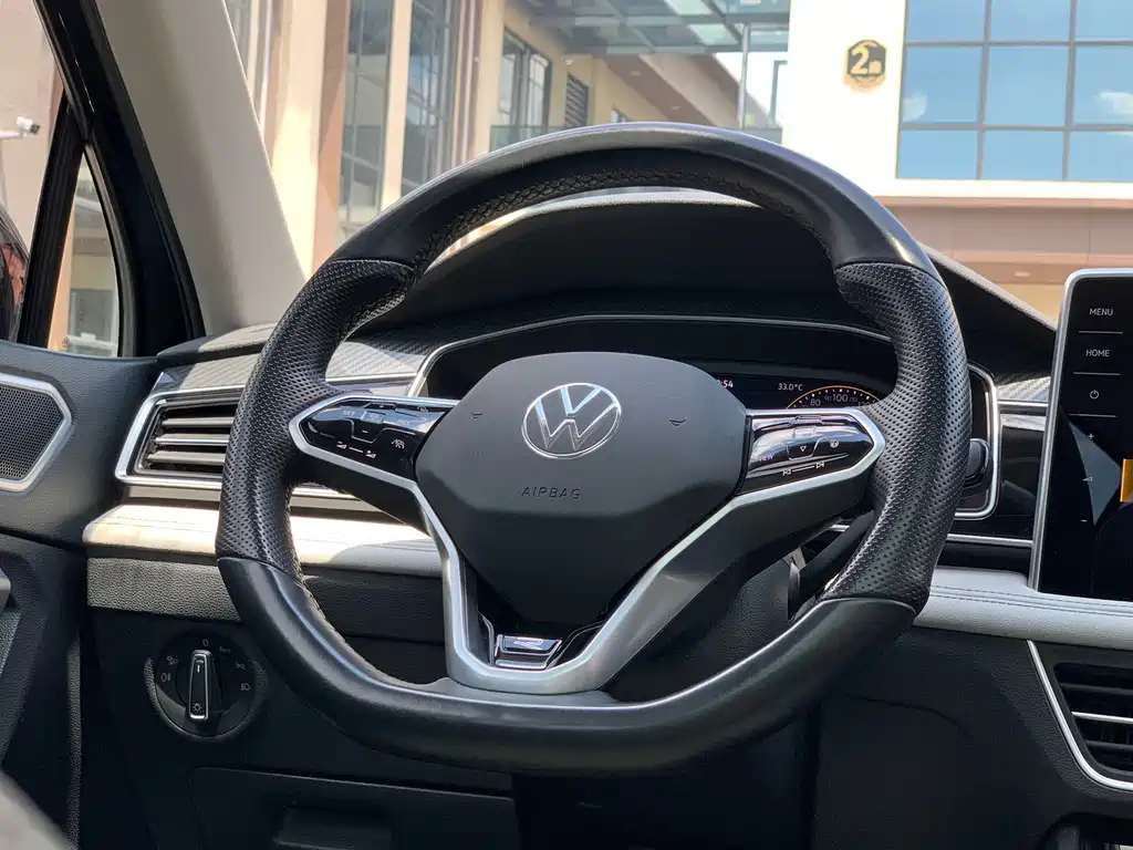 Volkswagen Tiguan L 2022 — фото 19