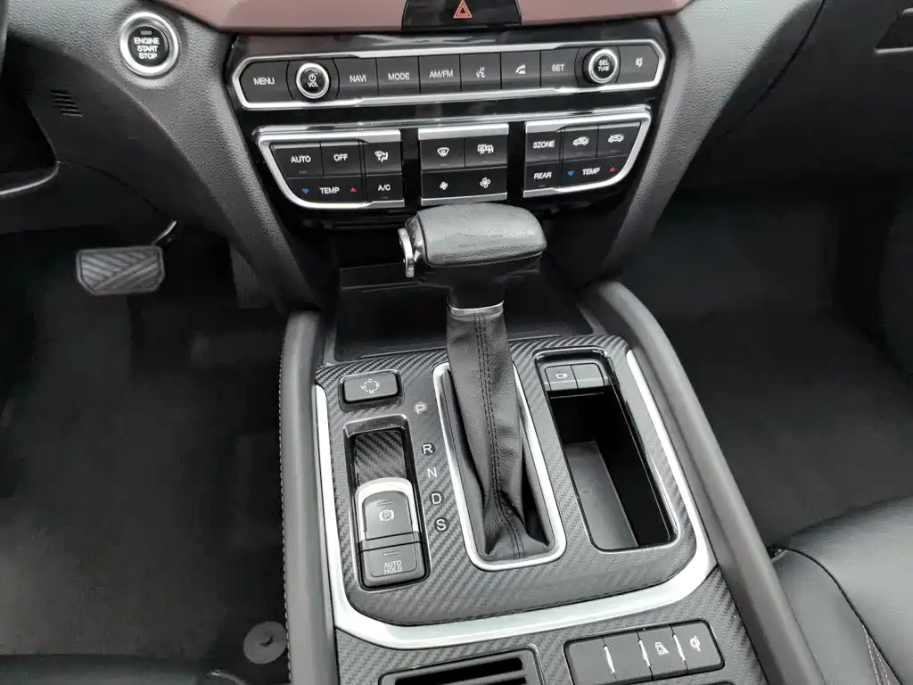 GAC Motor Trumpchi GS8 2018 — фото 13